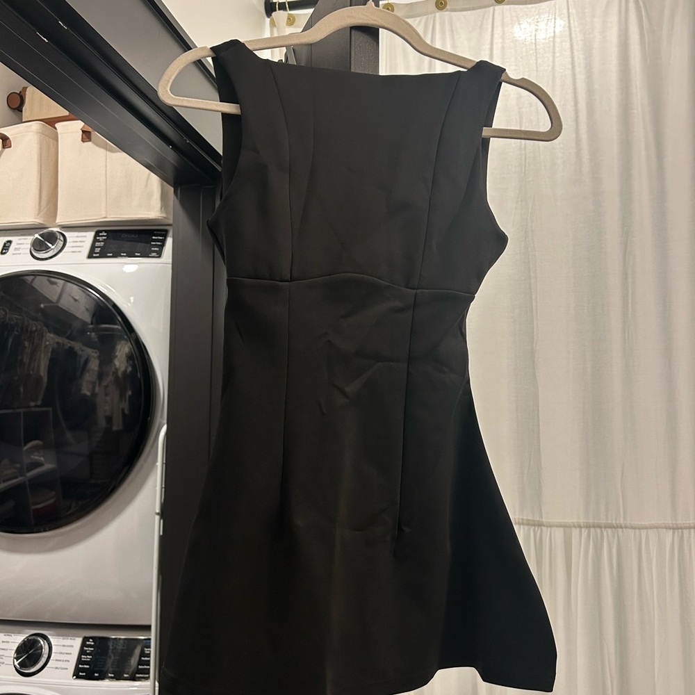 Vivielle LILA BACKLESS MINI DRESS BLACK Elegant Black Sleeveless Mini Dress XXS